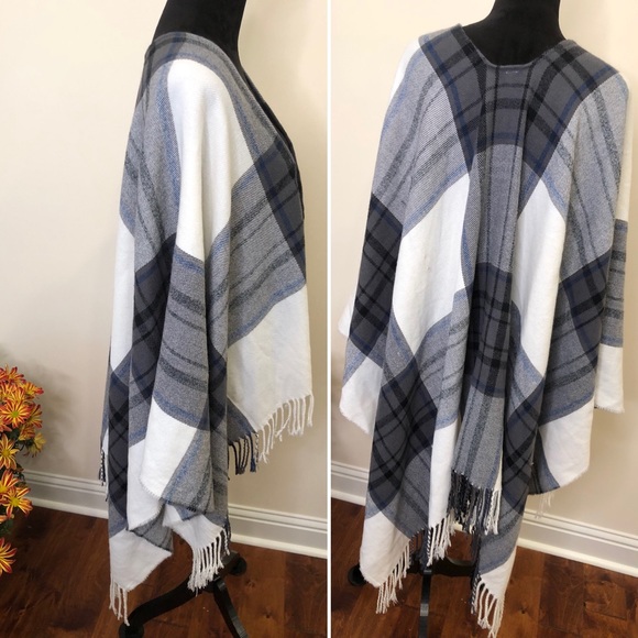 Attention Plaid Shawl/Poncho with Tassels - Picture 3 of 8